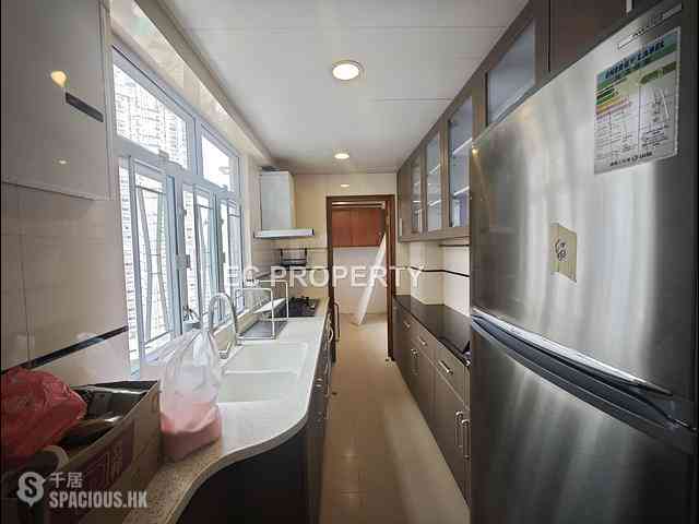 Tai Hang - Sunrise Court 06