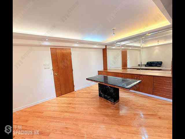 Tai Koo Shing - Tai Koo Shing Sing Fai Terrace 01