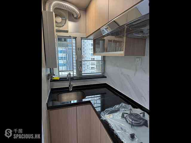 Kennedy Town - Pearl Court 04