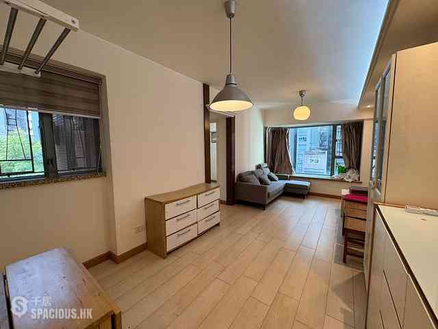 Sheung Wan - Queen's Terrace Block 3 02