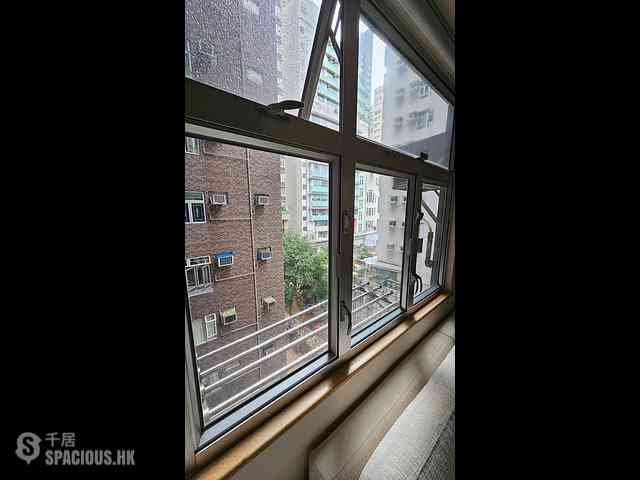 Sai Ying Pun - Yue Sun Mansion 03