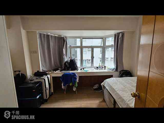 Sai Ying Pun - Yue Sun Mansion 04