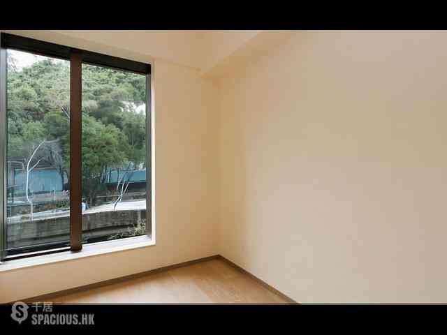 Shau Kei Wan - Island Garden 06