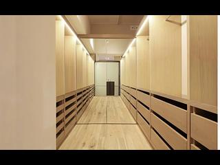 Sai Ying Pun - Orlins Court 03