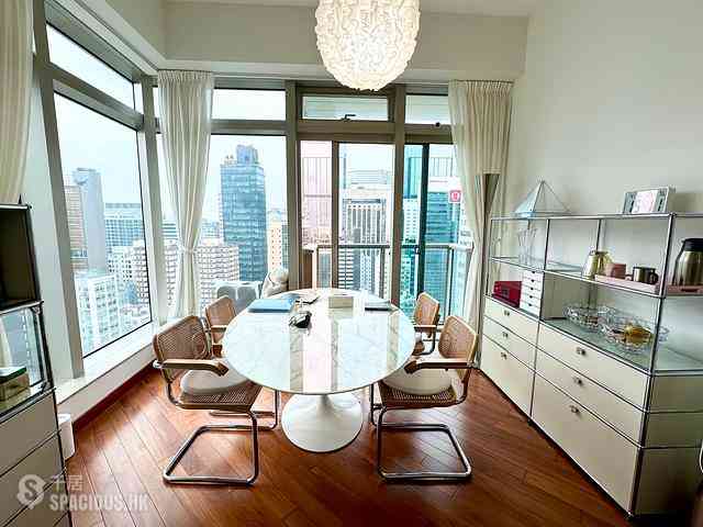 Wan Chai - The Avenue Phase 2 Block 1 04