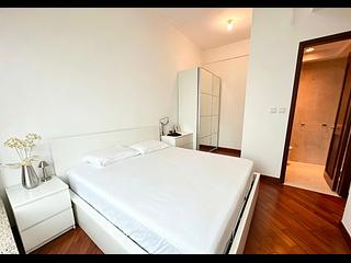 Wan Chai - The Avenue Phase 2 Block 1 06
