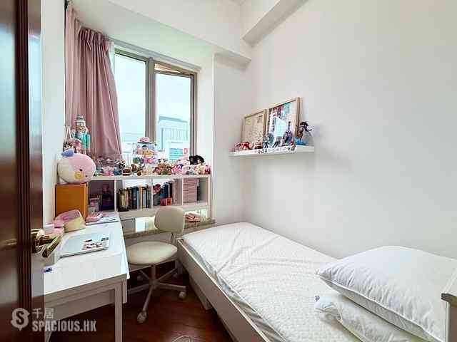 Wan Chai - The Avenue Phase 2 Block 1 08