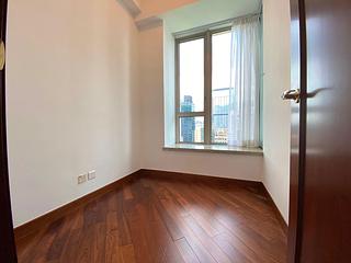 Wan Chai - The Avenue Phase 2 Block 1 09