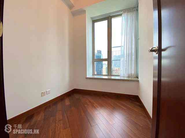 Wan Chai - The Avenue Phase 2 Block 1 09
