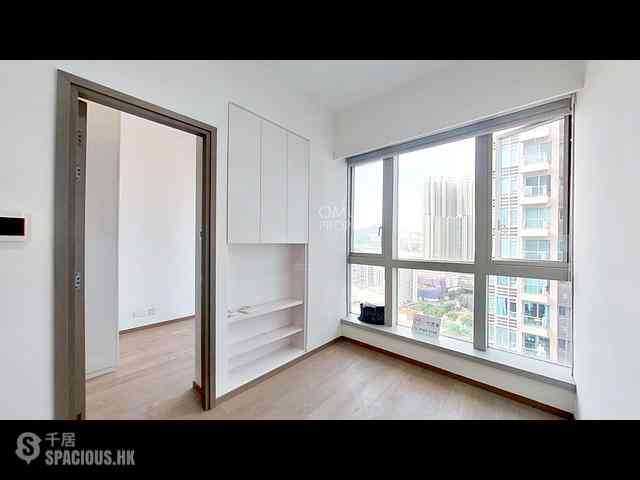 Sai Wan Ho - One Eighty 06