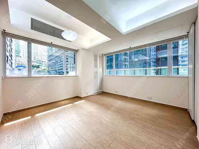 Wan Chai - Man Hee Mansion 02