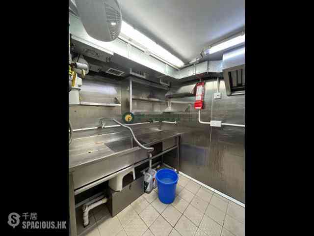 Sai Ying Pun - 111, High Street 09