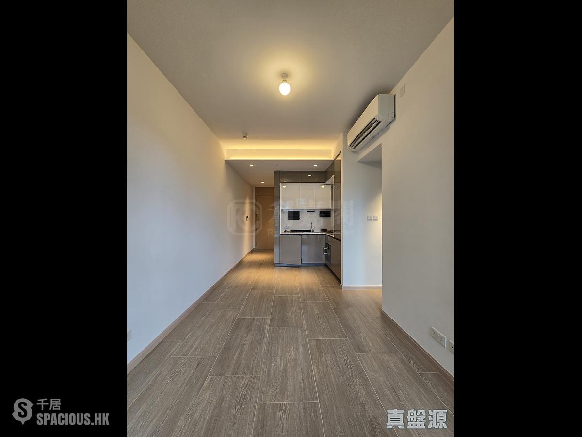 Wong Chuk Hang - The Southside Phase 2 La Marina 01