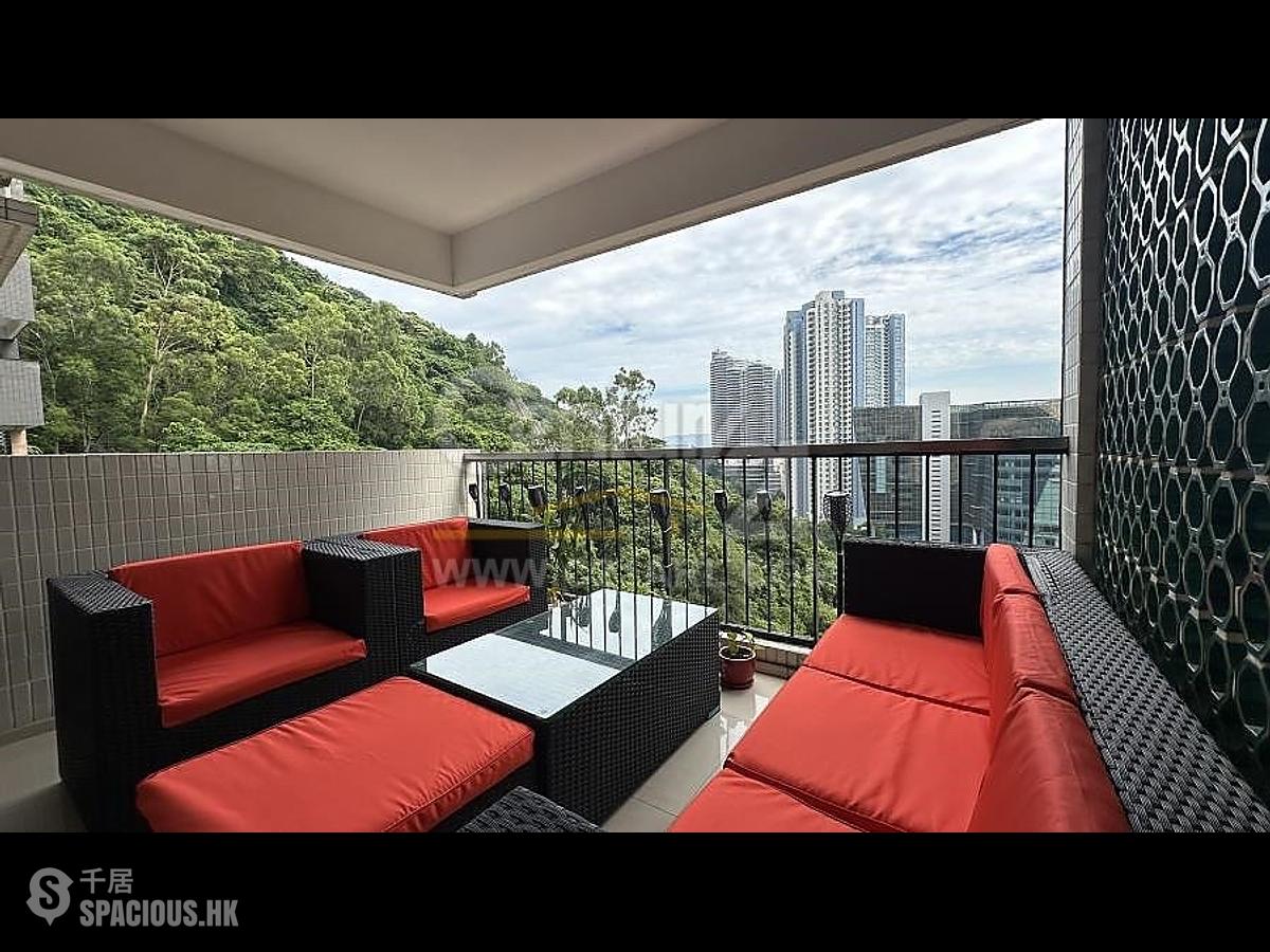Pok Fu Lam - Baguio Villa Block 42 01