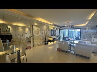Pok Fu Lam - Baguio Villa Block 42 02