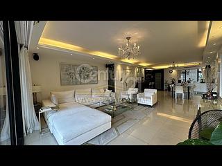 Pok Fu Lam - Baguio Villa Block 42 05