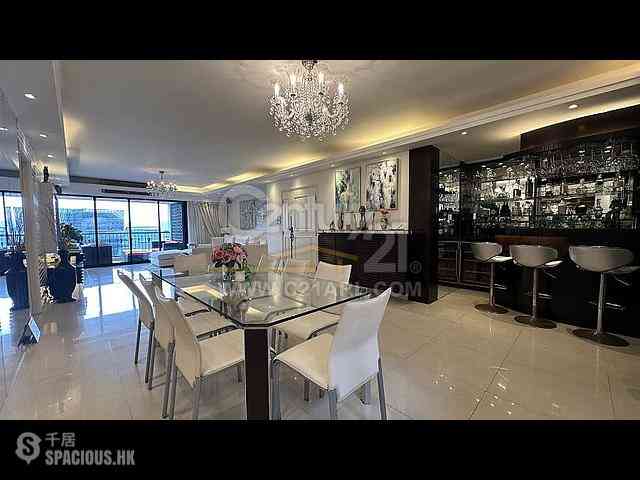 Pok Fu Lam - Baguio Villa Block 42 06