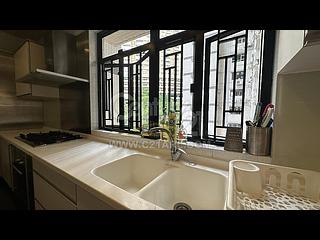 Pok Fu Lam - Baguio Villa Block 42 09
