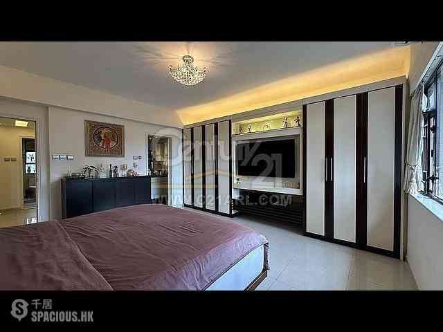 Pok Fu Lam - Baguio Villa Block 42 18