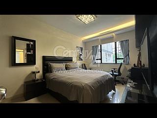 Pok Fu Lam - Baguio Villa Block 42 19