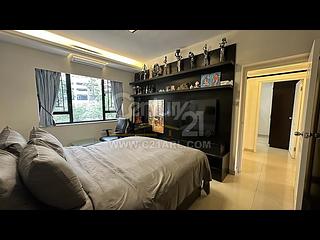 Pok Fu Lam - Baguio Villa Block 42 20