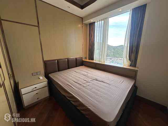 Ap Lei Chau - Marina South Block 1 06