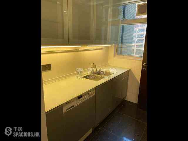 Tai Hang - The Legend 11