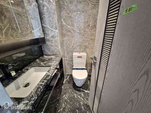 Wong Chuk Hang - The Southside Phase 3B Blue Coast Tower 1B 07