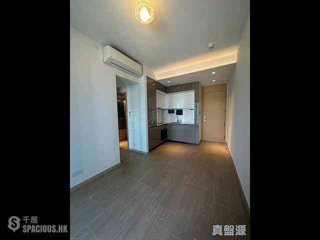 Wong Chuk Hang - The Southside Phase 2 La Marina 01