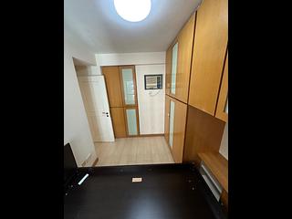 Sheung Wan - Queen's Terrace 08