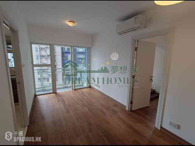 Soho - Centrestage 01