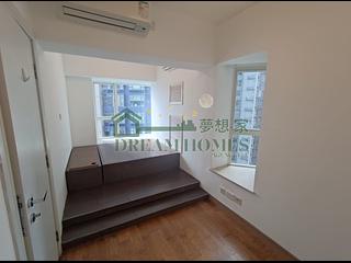 Soho - Centrestage 04