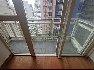 Soho - Centrestage 15