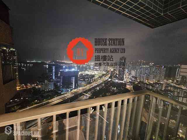 Tai Kok Tsui - Harbour Green 01