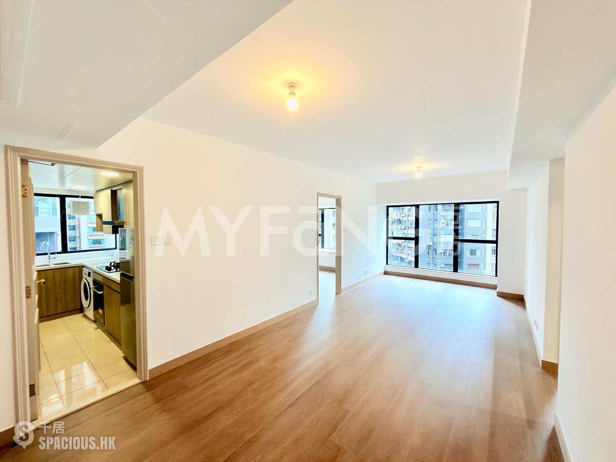 Mid Levels Central - 62B, Robinson Road 01