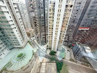 Mid Levels Central - 62B, Robinson Road 04