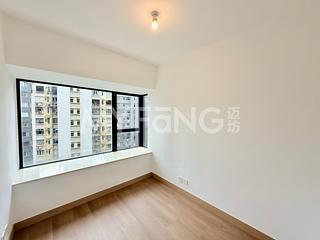 Mid Levels Central - 62B, Robinson Road 06