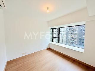 Mid Levels Central - 62B, Robinson Road 07