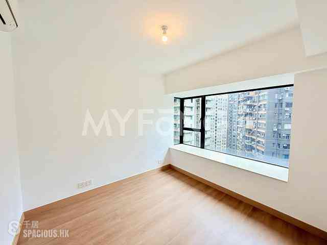 Mid Levels Central - 62B, Robinson Road 07