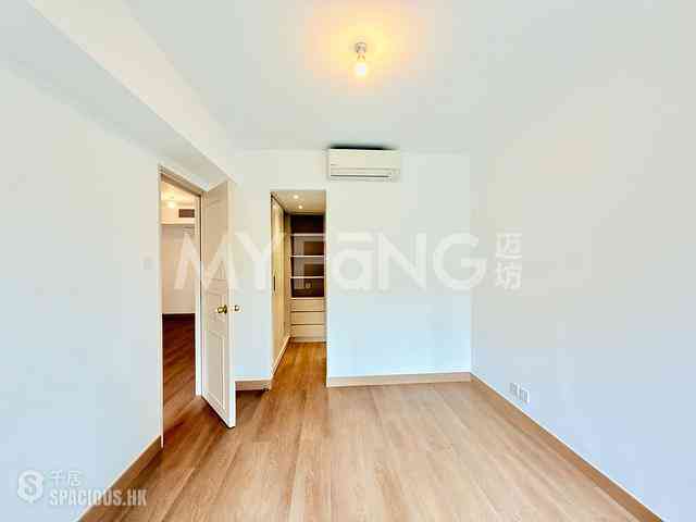 Mid Levels Central - 62B, Robinson Road 08
