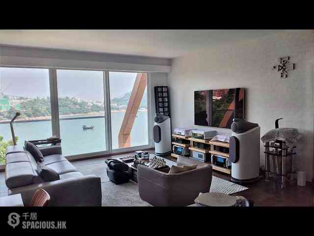 Chung Hom Kok - Cypresswaver Villas 05