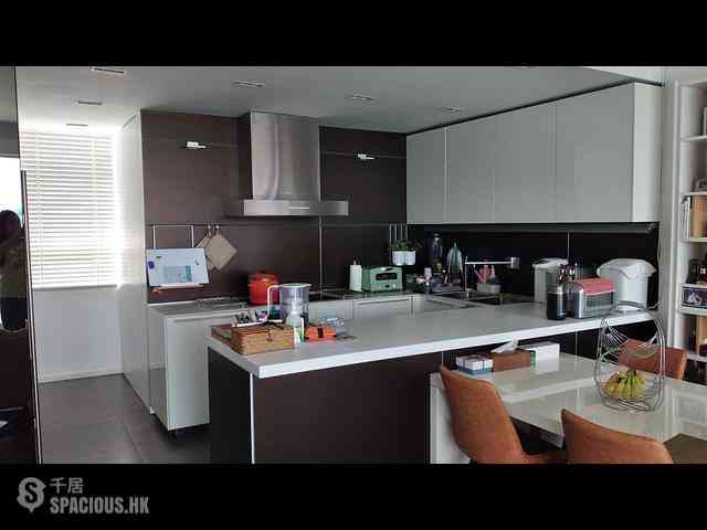 Chung Hom Kok - Cypresswaver Villas 07