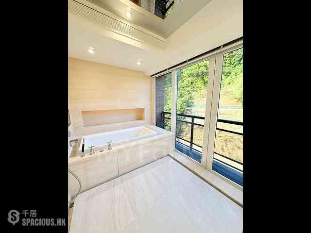 Repulse Bay - The Somerset 10