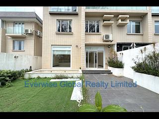 Stanley - Grosse Pointe Villa 02
