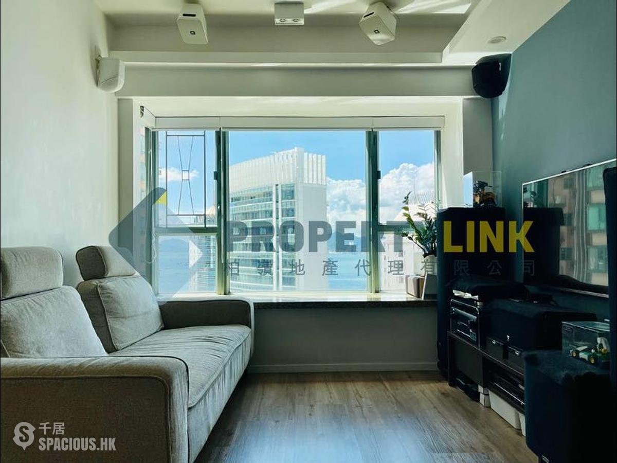 Sheung Wan - Queen's Terrace 01