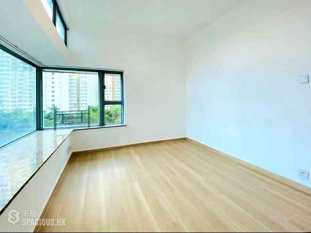 Tung Chung - Tung Chung Crescent 08