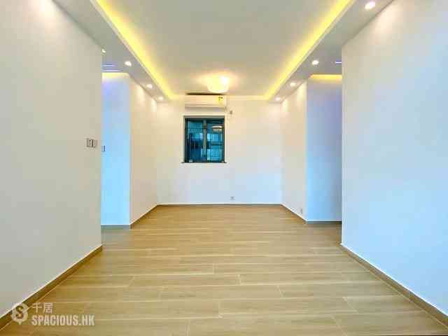 Tung Chung - Tung Chung Crescent 02