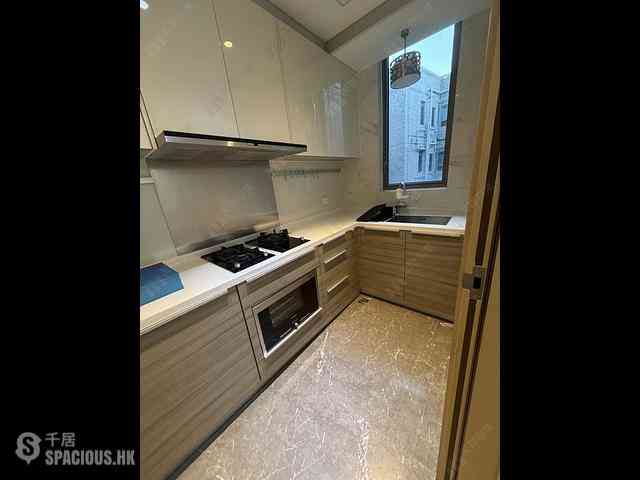 Tseung Kwan O - The Papillons Block 7 03