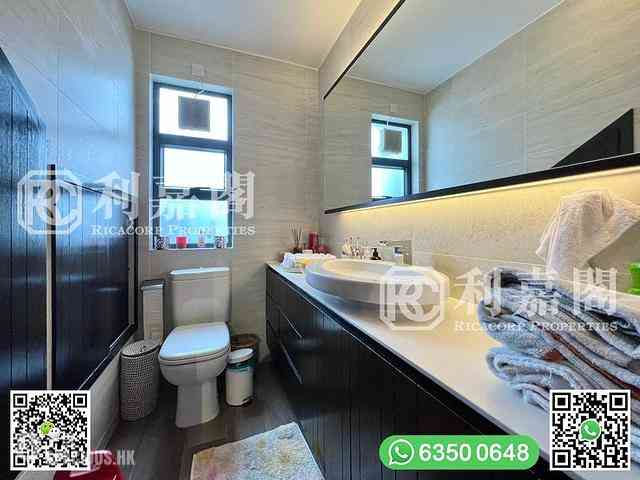 Clear Water Bay - Tai Hang Hau 11