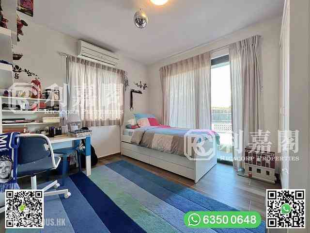 Clear Water Bay - Tai Hang Hau 12